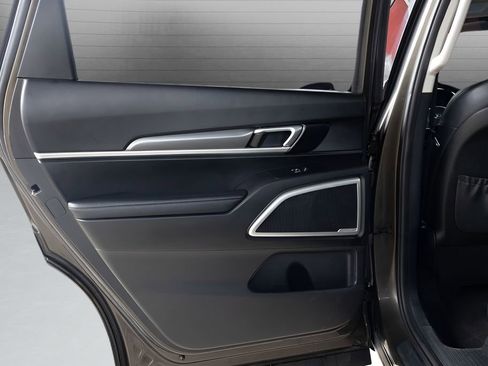 Used 2020 Kia Telluride S w/ S 8 Passenger Seating Package AWD/4WD image 46