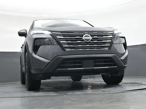 Certified 2026 Nissan Rogue SV FWD image 49