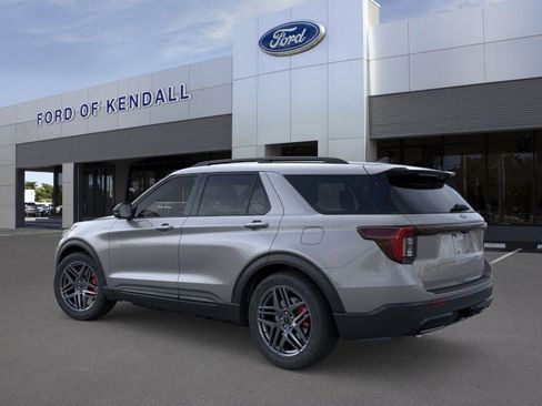 New 2026 Ford Explorer ST-Line w/ ST-Line Street Pack image 4