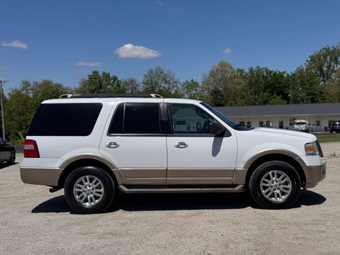 Used 2011 Ford Expedition XLT w/ 201A Rapid Spec Order Code RWD image 4