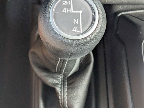 Used 2025 Jeep Wrangler Unlimited Sport AWD/4WD image 27
