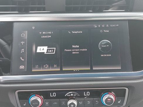 Certified 2025 Audi Q3 2.0T Premium w/ Convenience Package AWD/4WD image 23