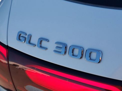 Used 2024 Mercedes-Benz GLC 300 image 7