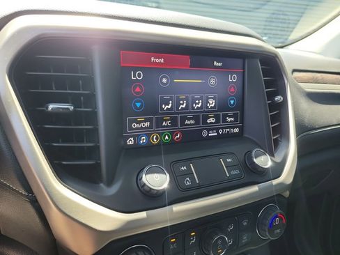 Used 2020 GMC Acadia Denali w/ Denali Ultimate Package AWD/4WD image 31