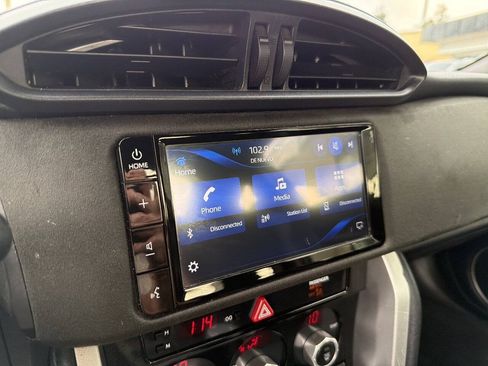 Used 2020 Toyota 86 RWD image 19