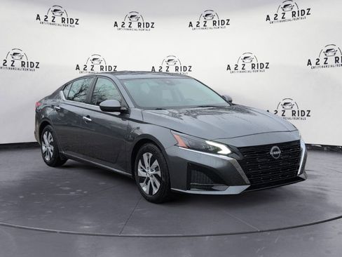Used 2023 Nissan Altima 2.5 S image 1