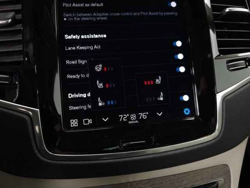 Certified 2024 Volvo XC90 B6 Ultimate w/ Lounge Package image 31