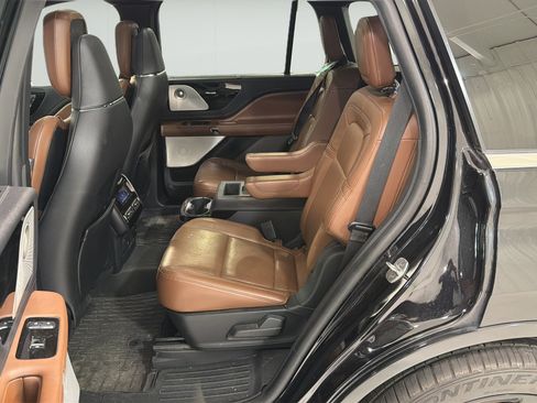Used 2022 Lincoln Aviator Reserve w/ Equipment Group 201A AWD/4WD image 22