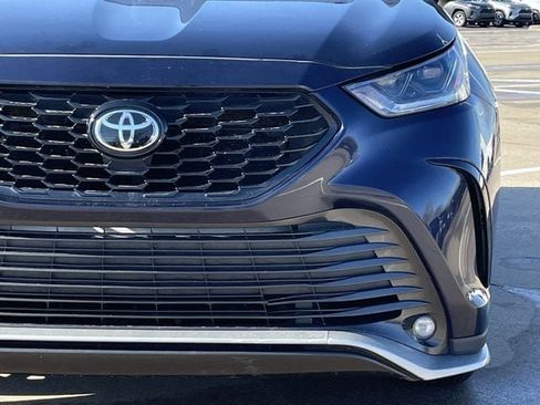 Certified 2021 Toyota Highlander XSE image 8