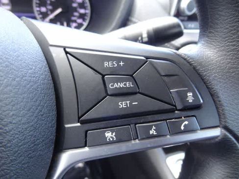 Used 2025 Nissan Sentra SV FWD image 18