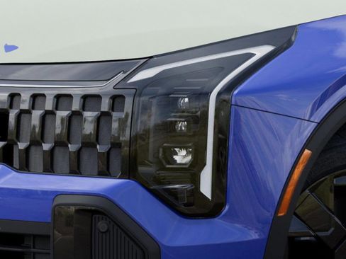 New 2026 Kia Sportage X-Line w/ X-Line Premium Package image 11