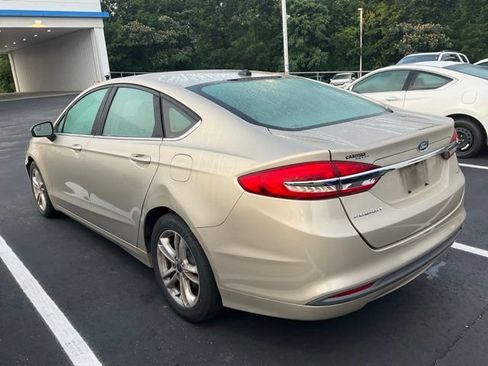 Used 2018 Ford Fusion SE FWD image 7