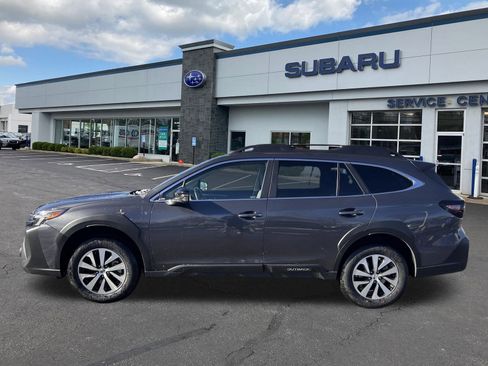 Certified 2023 Subaru Outback Premium image 4