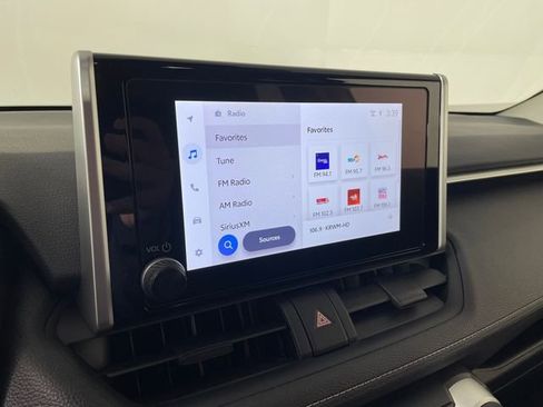 Used 2025 Toyota RAV4 XLE w/ Convenience Package image 7