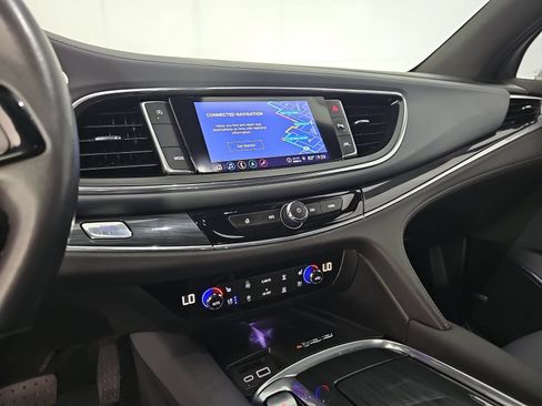 Used 2023 Buick Enclave Premium w/ Experience Buick Package FWD image 19