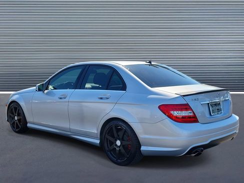 Used 2014 Mercedes-Benz C 250 Sedan image 4