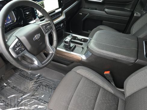 Used 2024 Chevrolet Silverado 1500 RST w/ Convenience Package II image 9