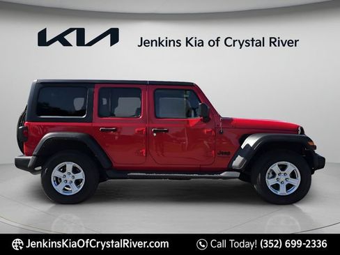 Used 2022 Jeep Wrangler Unlimited Sport AWD/4WD image 4