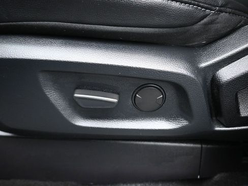 Used 2021 Ford Ranger Lariat w/ Tremor Off-Road Package image 12