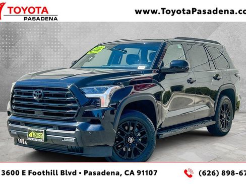 Used 2025 Toyota Sequoia SR5 AWD/4WD image 1