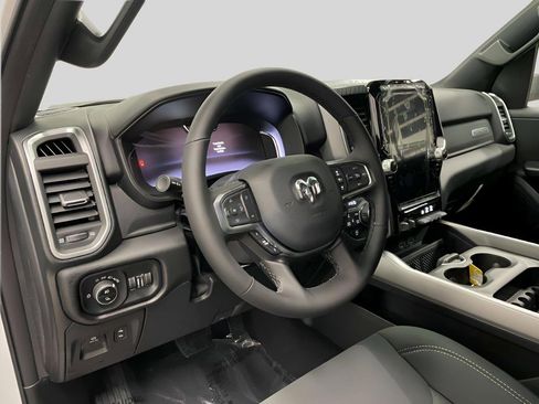 Used 2025 RAM 1500 Big Horn AWD/4WD image 12