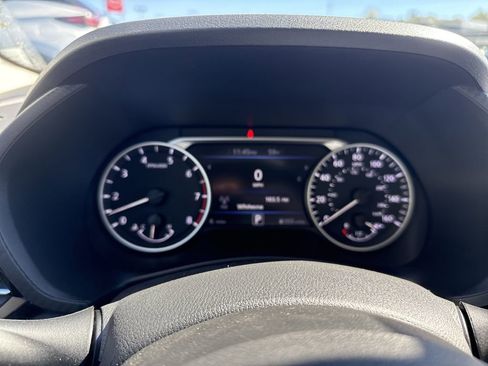 New 2025 Nissan Sentra SR w/ Trunk Package FWD image 11