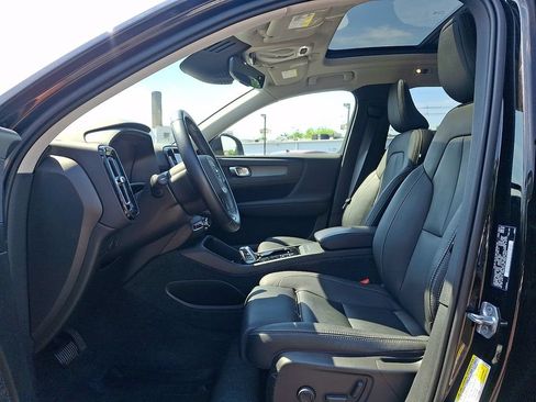 Used 2021 Volvo XC40 T5 Inscription w/ Climate Package AWD/4WD image 17