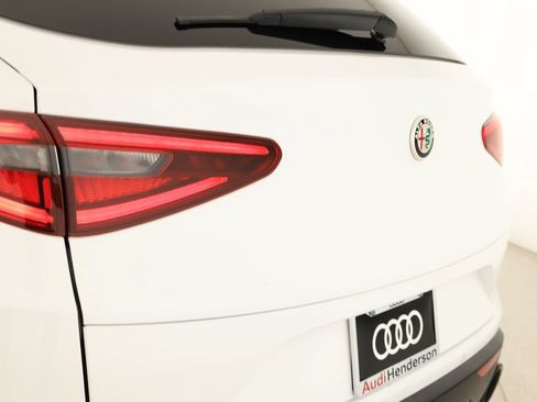 Used 2023 Alfa Romeo Stelvio Sprint RWD image 34