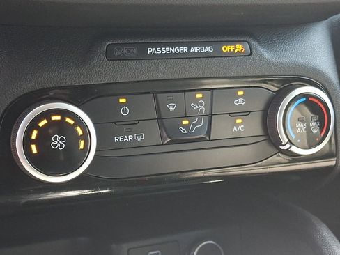 Certified 2021 Ford Escape SE FWD image 16
