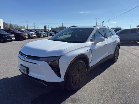 New 2026 Chevrolet Blazer EV LT image 2