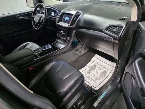 Used 2019 Ford Edge Titanium FWD image 7