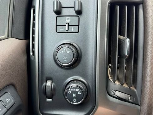 Used 2019 Chevrolet Silverado 2500 LTZ w/ Duramax Plus Package AWD/4WD image 15