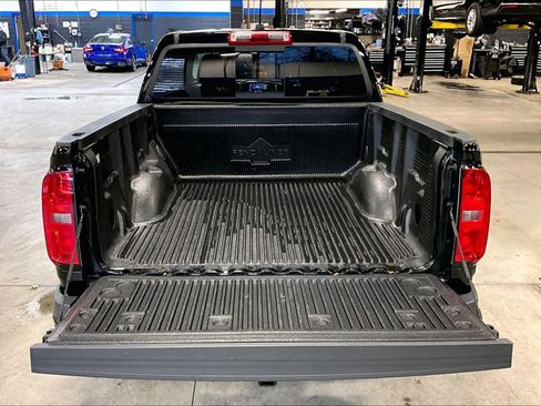 Used 2021 Chevrolet Colorado LT w/ LT Convenience Package image 32