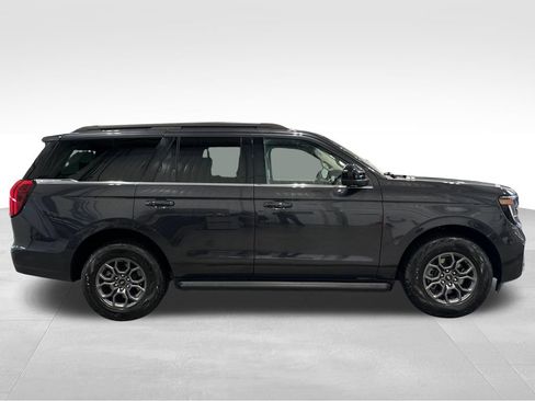 Used 2025 Ford Expedition Active AWD/4WD image 8