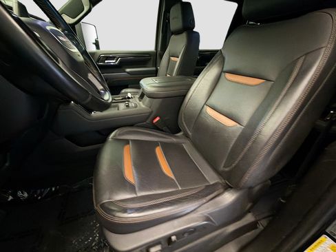 Used 2024 GMC Sierra 2500 AT4 w/ AT4 Premium Plus Package AWD/4WD image 11
