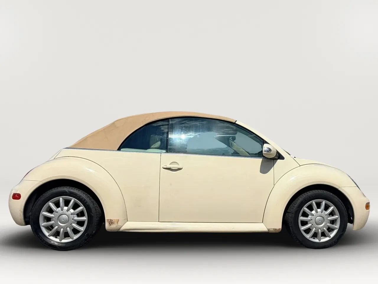 Used 2005 Volkswagen Beetle GLS FWD image 10