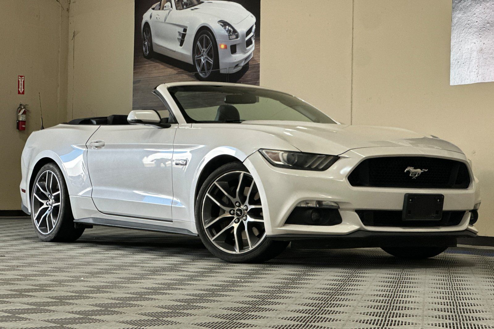 Used 2017 Ford Mustang GT Premium w/ Equipment Group 401A RWD image 2