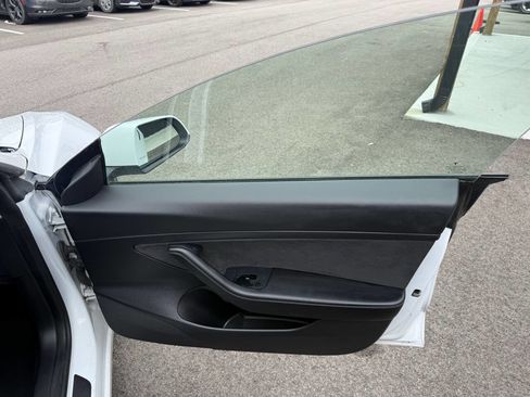 Used 2021 Tesla Model 3 Standard Range Plus RWD image 14