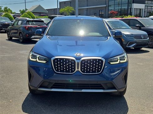 Used 2022 BMW X4 xDrive30i AWD/4WD image 3