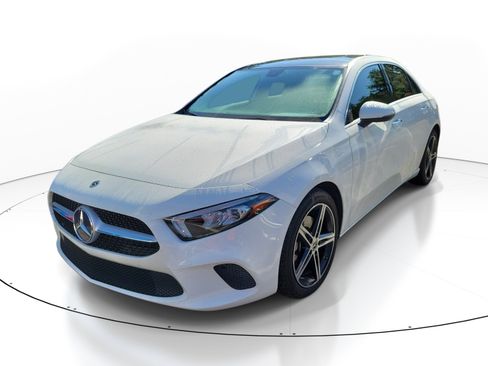 Used 2022 Mercedes-Benz A 220 image 2