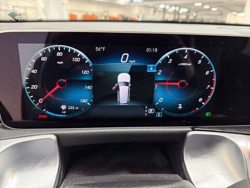 Used 2020 Mercedes-Benz GLB 250 4MATIC image 12