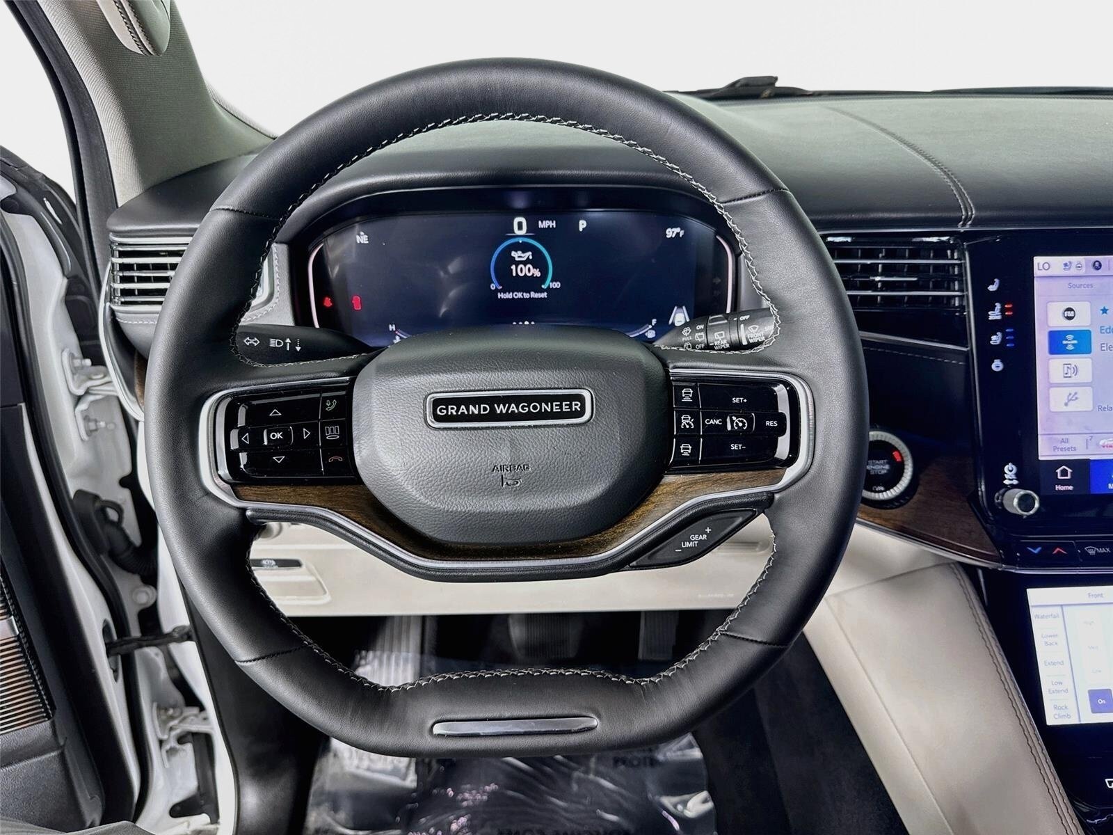 Used 2022 Jeep Grand Wagoneer Series I AWD/4WD image 12
