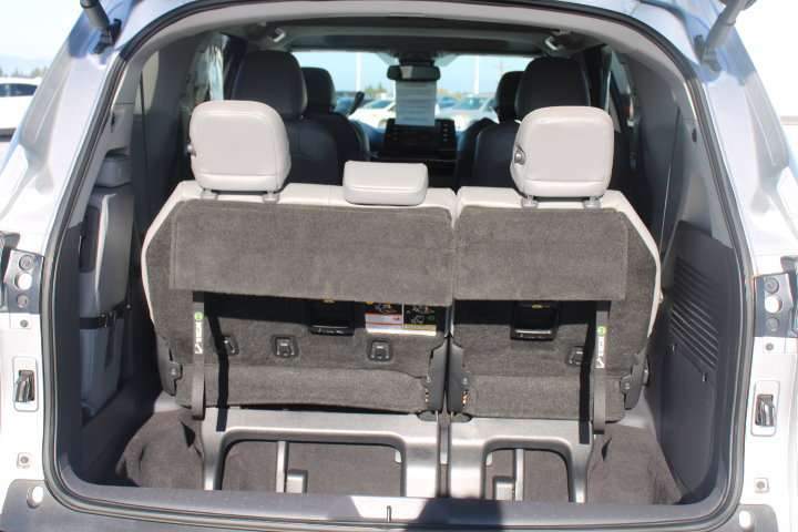 Used 2022 Toyota Sienna XLE FWD image 14