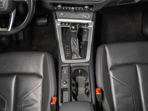 Used 2024 Audi Q3 2.0T Premium image 6