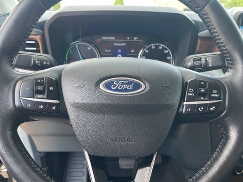 Certified 2022 Ford Maverick Lariat FWD image 17