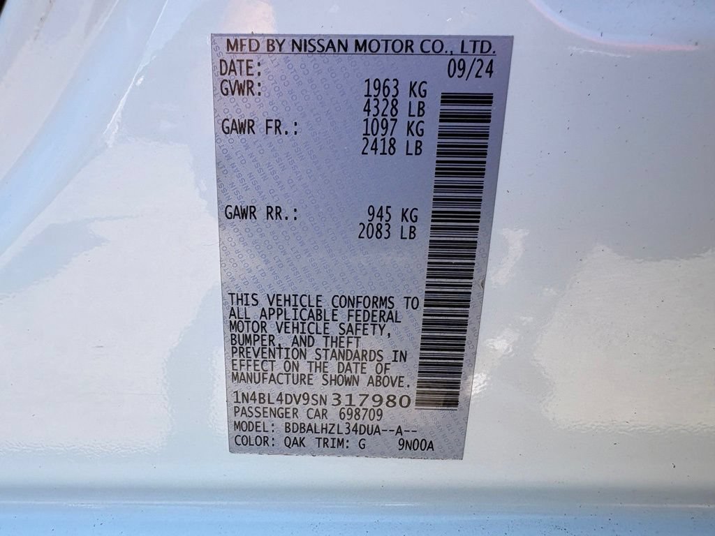 Used 2025 Nissan Altima 2.5 SV FWD image 33
