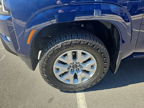 Used 2023 Nissan Frontier SV w/ Technology Package image 31