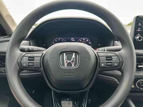 Used 2026 Honda Accord SE image 18