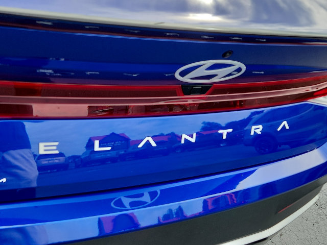 Used 2025 Hyundai Elantra Sport w/ Cargo Package FWD image 28