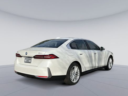 Certified 2025 BMW 530i xDrive w/ Premium Package image 5